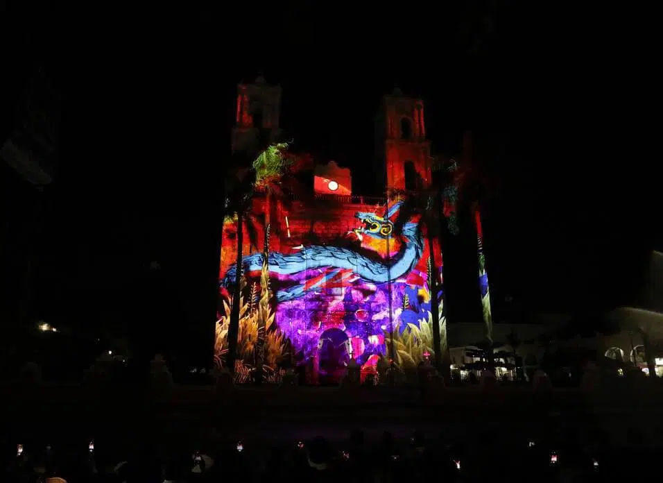 Videomapping en la iglesia de San Servacio de Valladolid Yucatán